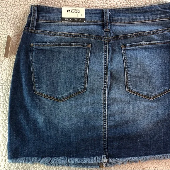 Mudd Women’s/Juniors FLX Stretch Size 9 Distressed Raw Hem Blue Jean Denim Skirt - Picture 11 of 12